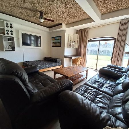 Cabanas Del Mar Amanzimtoti Exterior foto
